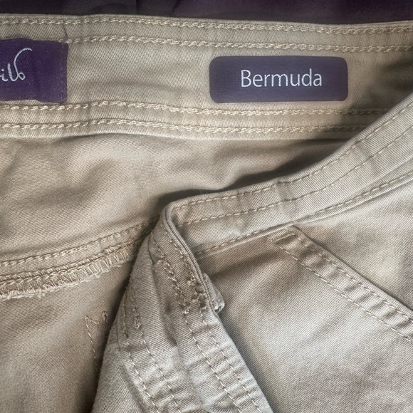 Gloria Vanderbilt Tan Bermuda Women's Short Size 10 - Picture 10 of 14
